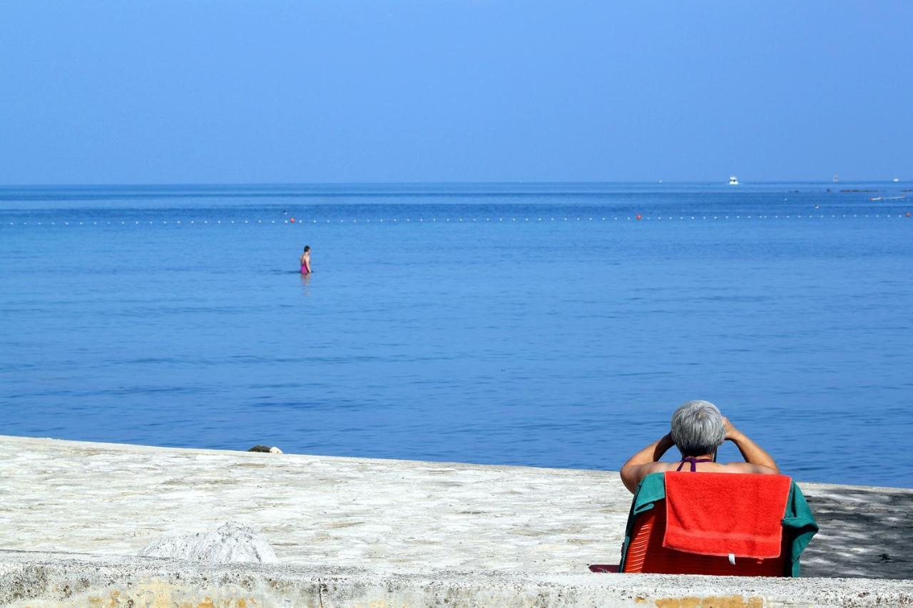 Apartments With A Parking Space Umag - 7094 Extérieur photo
