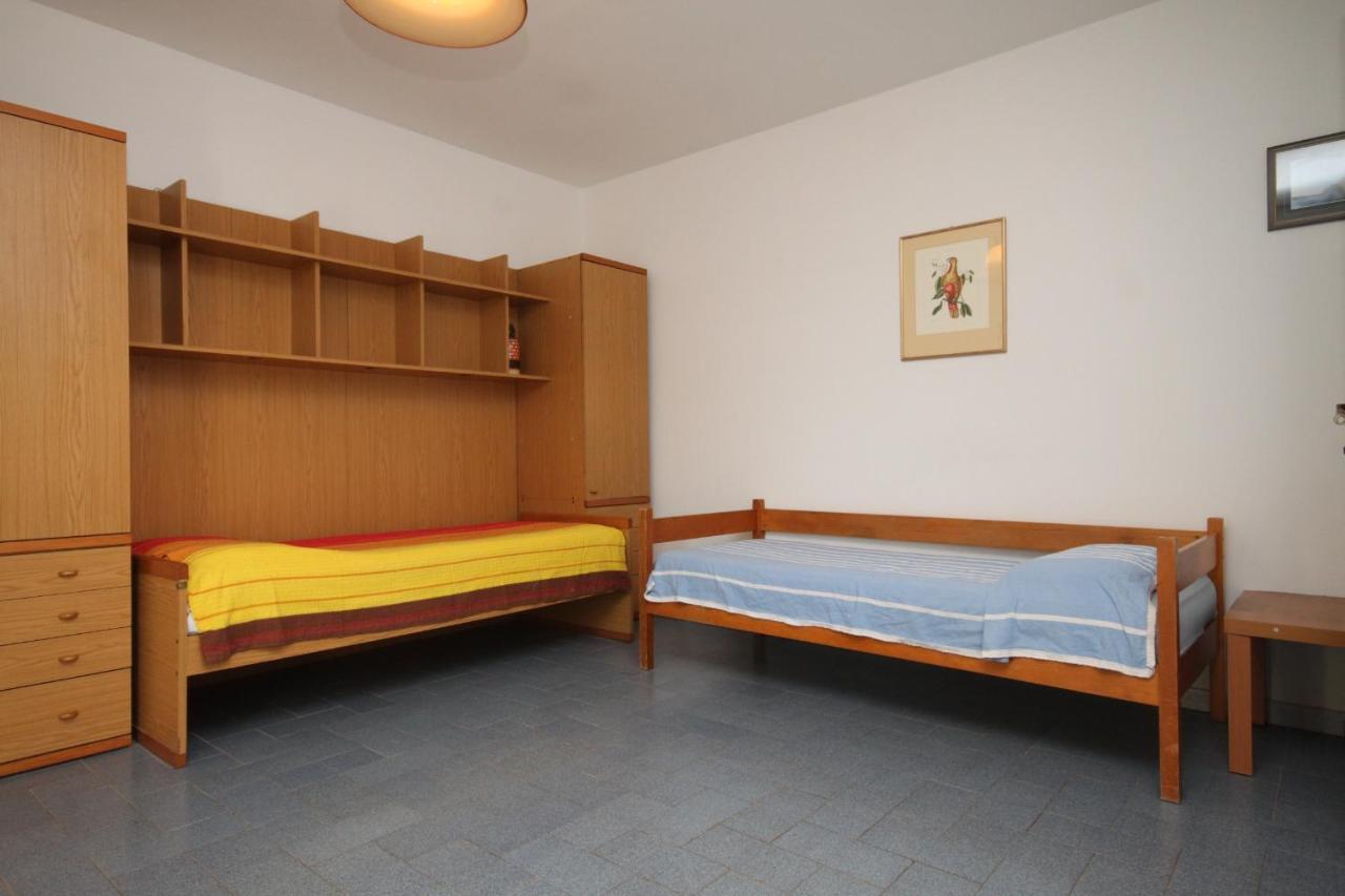 Apartments With A Parking Space Umag - 7094 Extérieur photo